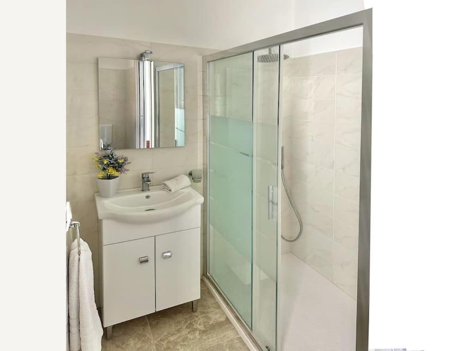 Apartament Josef House Graniti Zewnętrze zdjęcie
